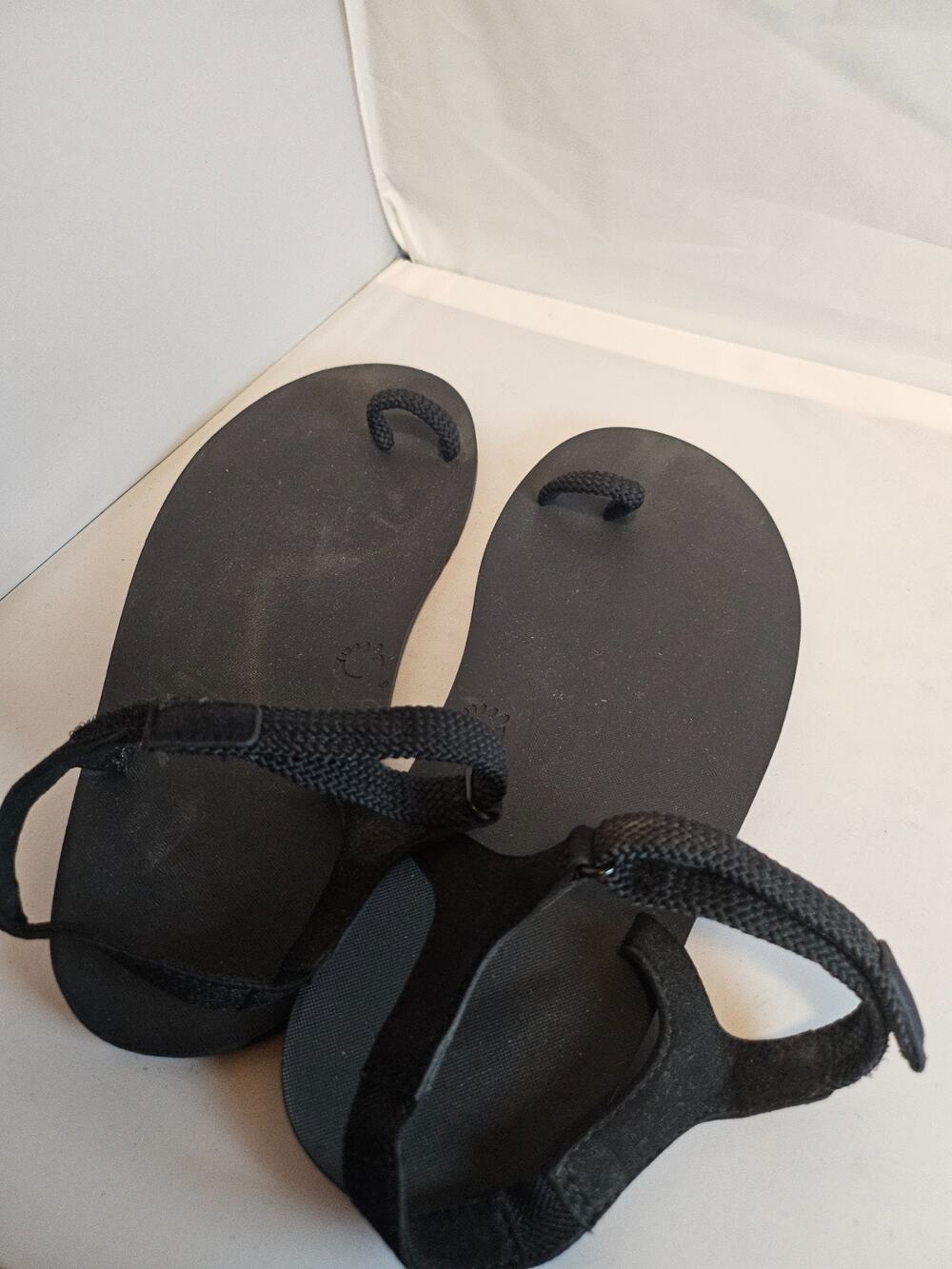 Xero Shoes Jessie Womens Minimalist Toe Loop Barefoot Black Sandal Size w10 US